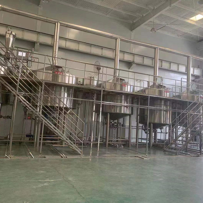 西山精酿啤酒设备厂—平面布置、设备设计、制造、调试、培训等一条龙服务_COPY